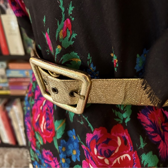 Gold Vintage Belt - Picture 3 of 3